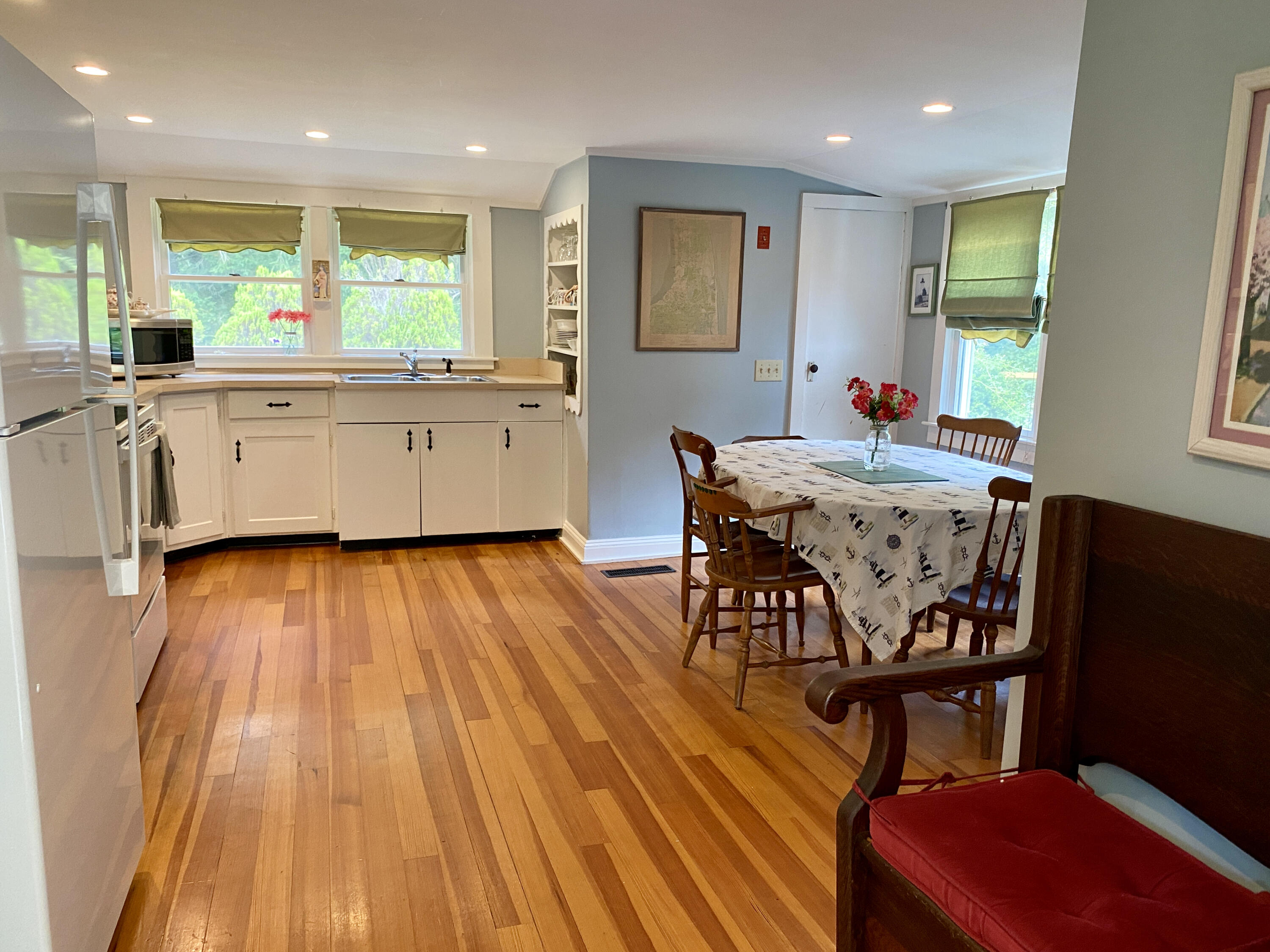 170 Barley Neck Road Orleans, MA 02653 - Photo 7 of 35 9968D24A-5FC3-4AA5-AC5A-8CE0C1BA4C8B_1_2