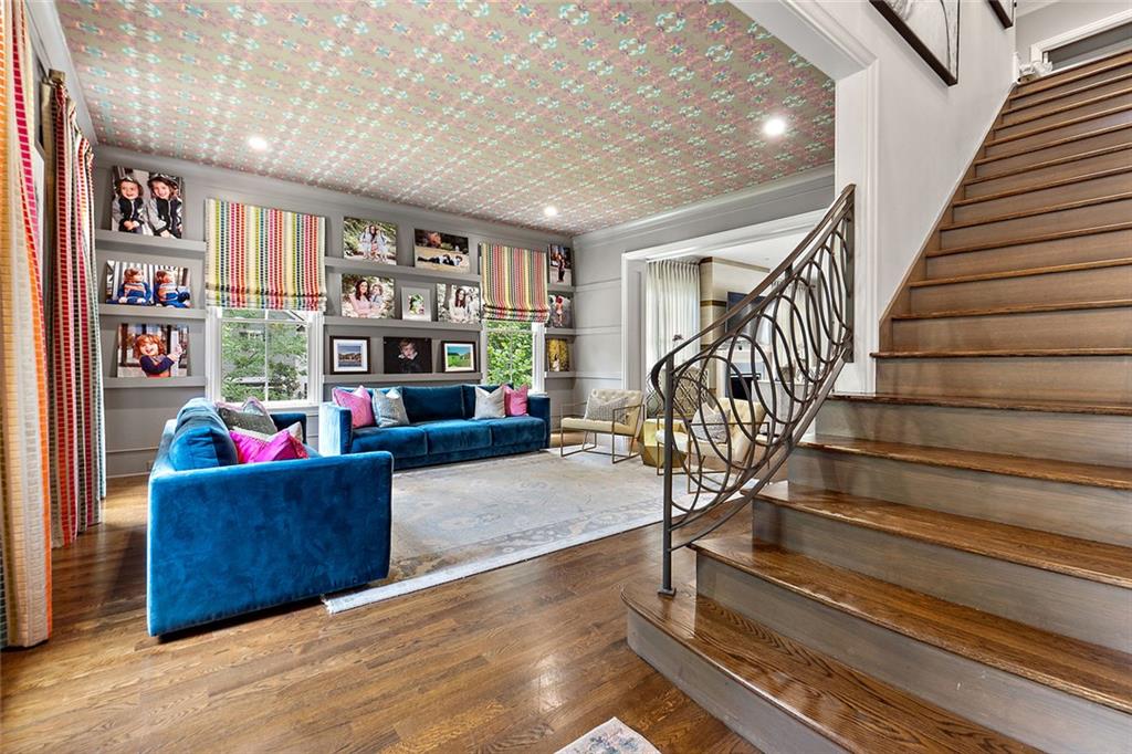 91 Park Circle Northeast Atlanta, GA 30305 - Photo 17 of 80 a living room with furniture and entryway