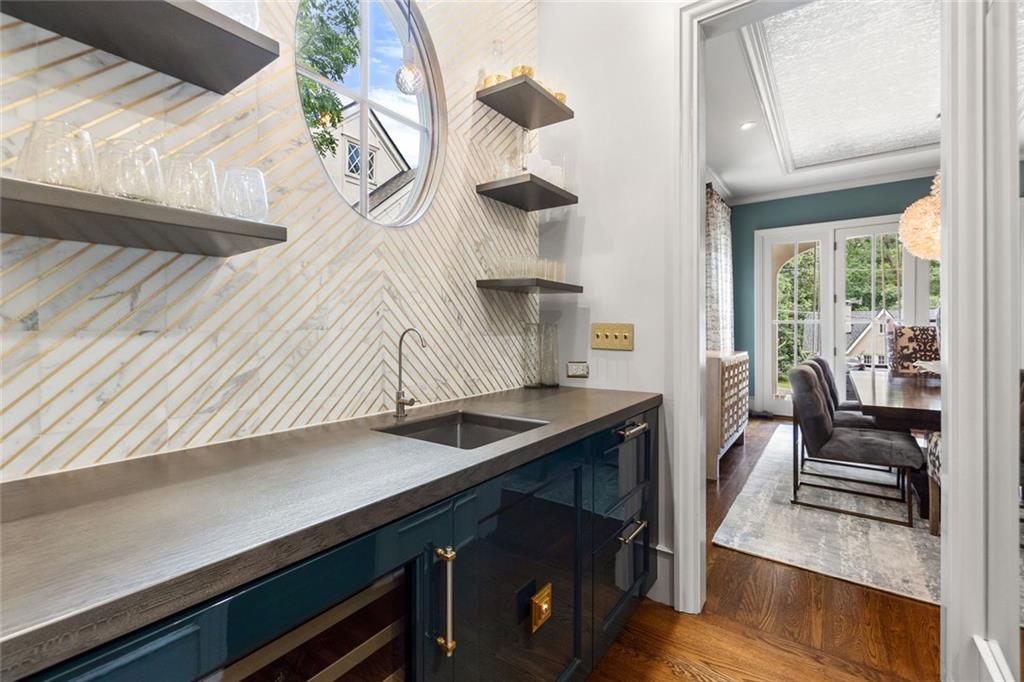 91 Park Circle Northeast Atlanta, GA 30305 - Photo 29 of 80 a kitchen with a sink and a stove