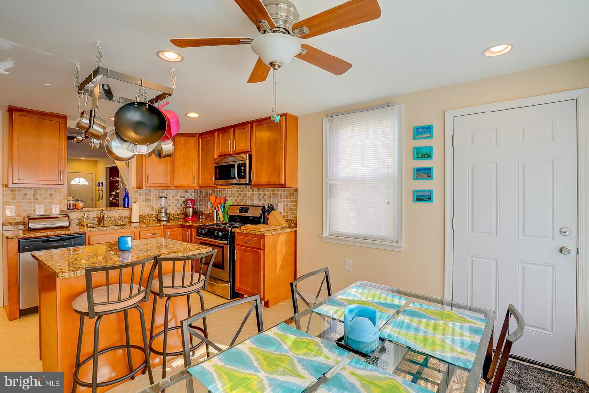 4515 Raspe Avenue Baltimore, MD 21206 - Photo 15 of 30 Kitchen