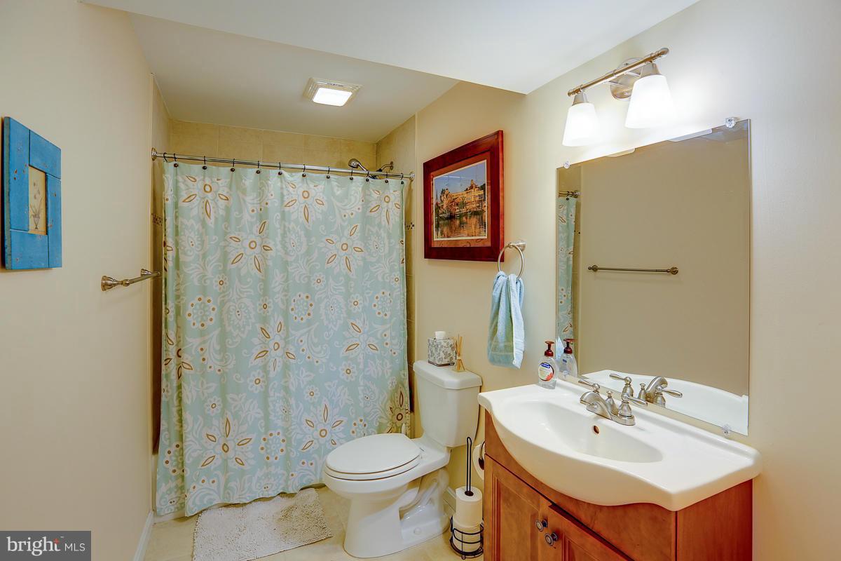 4515 Raspe Avenue Baltimore, MD 21206 - Photo 19 of 30 Bath