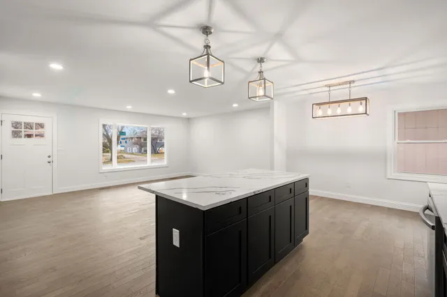 $395,995 | 8749 Monroe Avenue, Munster, IN 46321