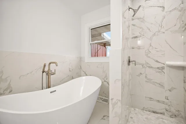 $395,995 | 8749 Monroe Avenue, Munster, IN 46321