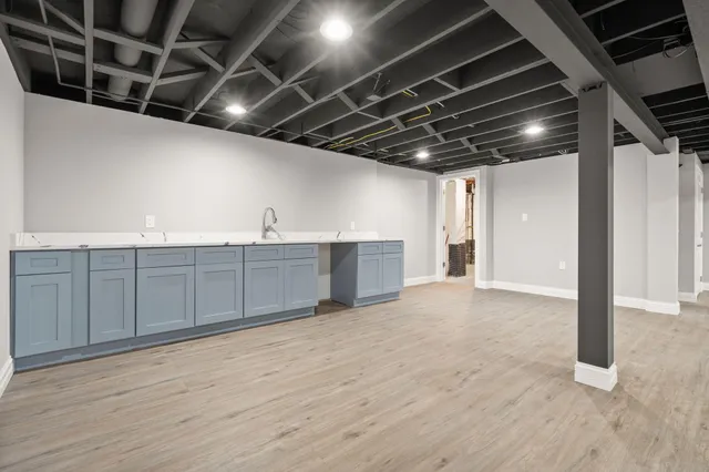 $395,995 | 8749 Monroe Avenue, Munster, IN 46321