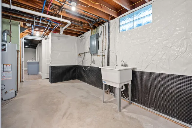 $395,995 | 8749 Monroe Avenue, Munster, IN 46321