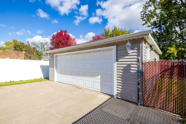 $395,995 | 8749 Monroe Avenue, Munster, IN 46321