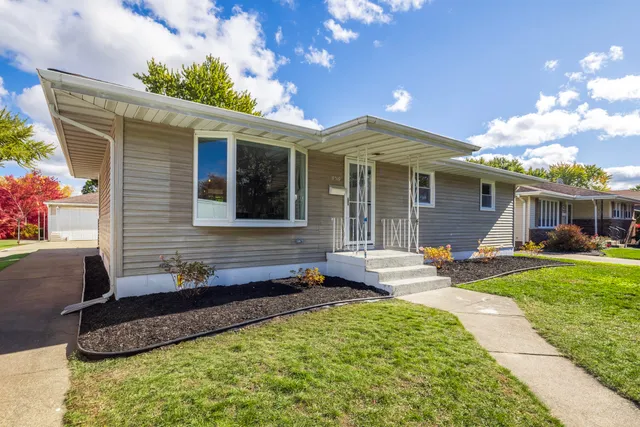 $395,995 | 8749 Monroe Avenue, Munster, IN 46321