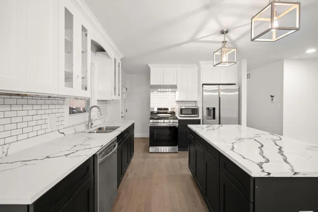 $395,995 | 8749 Monroe Avenue, Munster, IN 46321