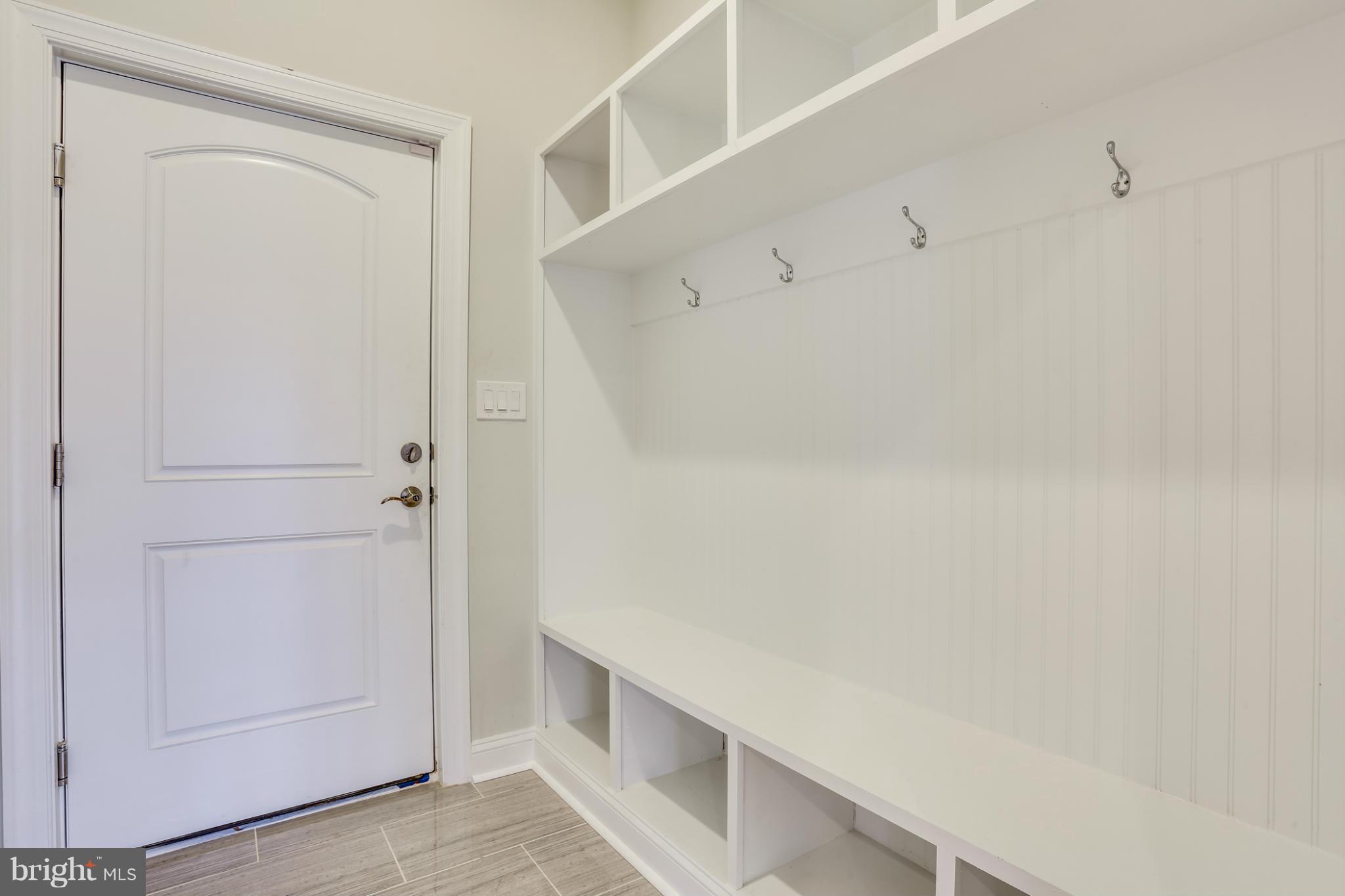5811 Colchester Road Fairfax, VA 22030 - Photo 11 of 22 Interior (General)