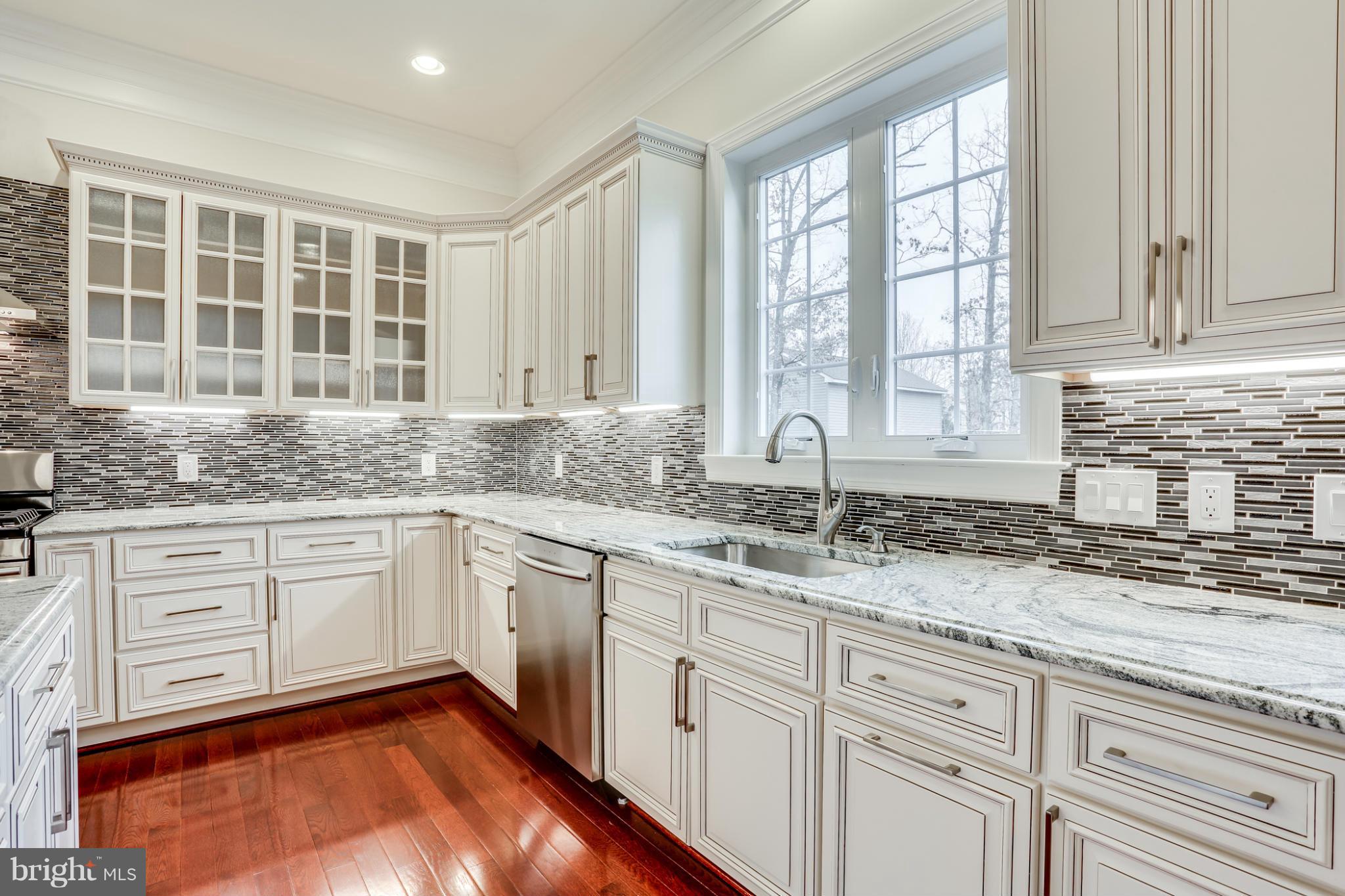 5811 Colchester Road Fairfax, VA 22030 - Photo 15 of 22 Kitchen