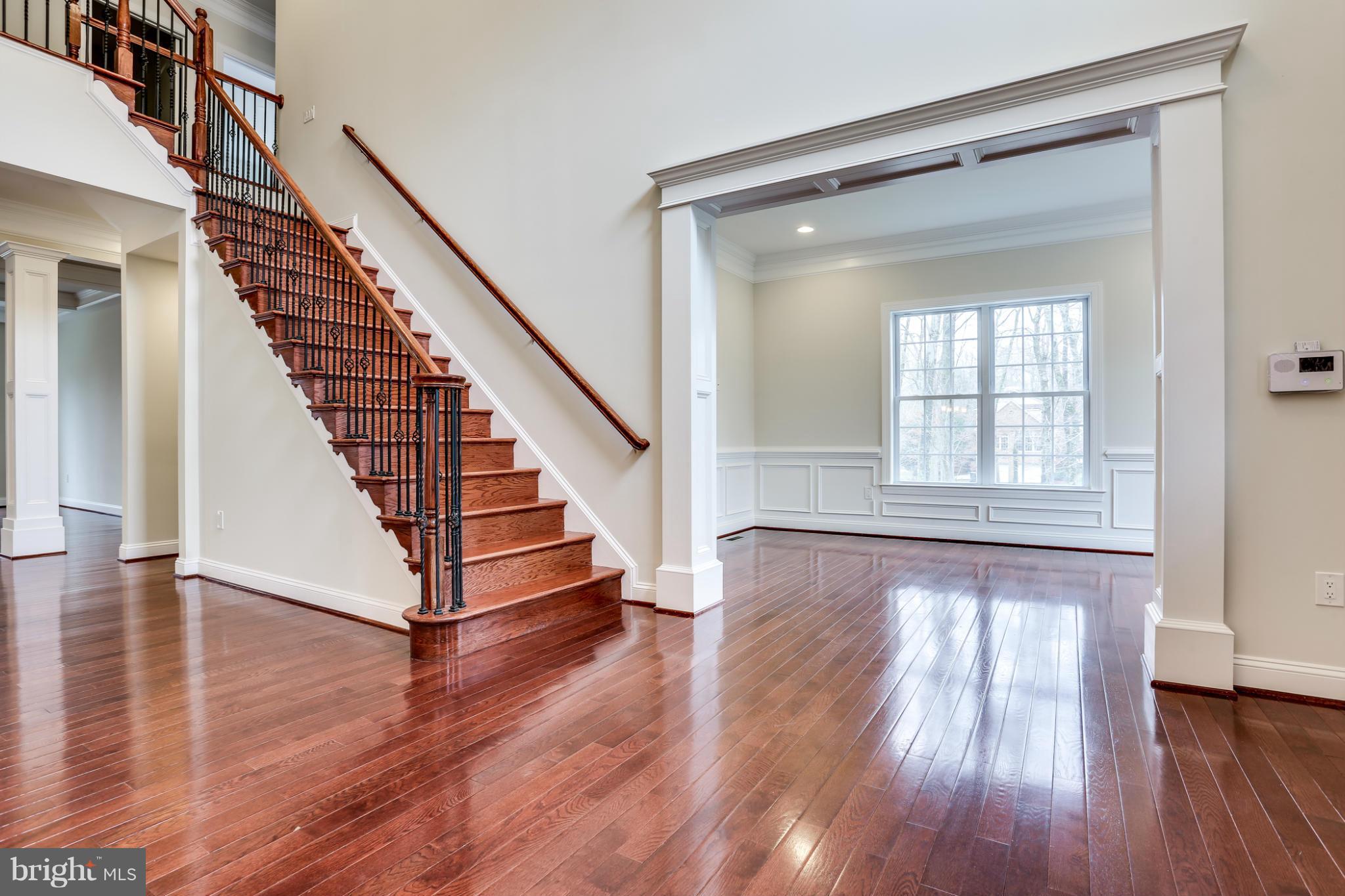 5811 Colchester Road Fairfax, VA 22030 - Photo 3 of 22 Interior (General)