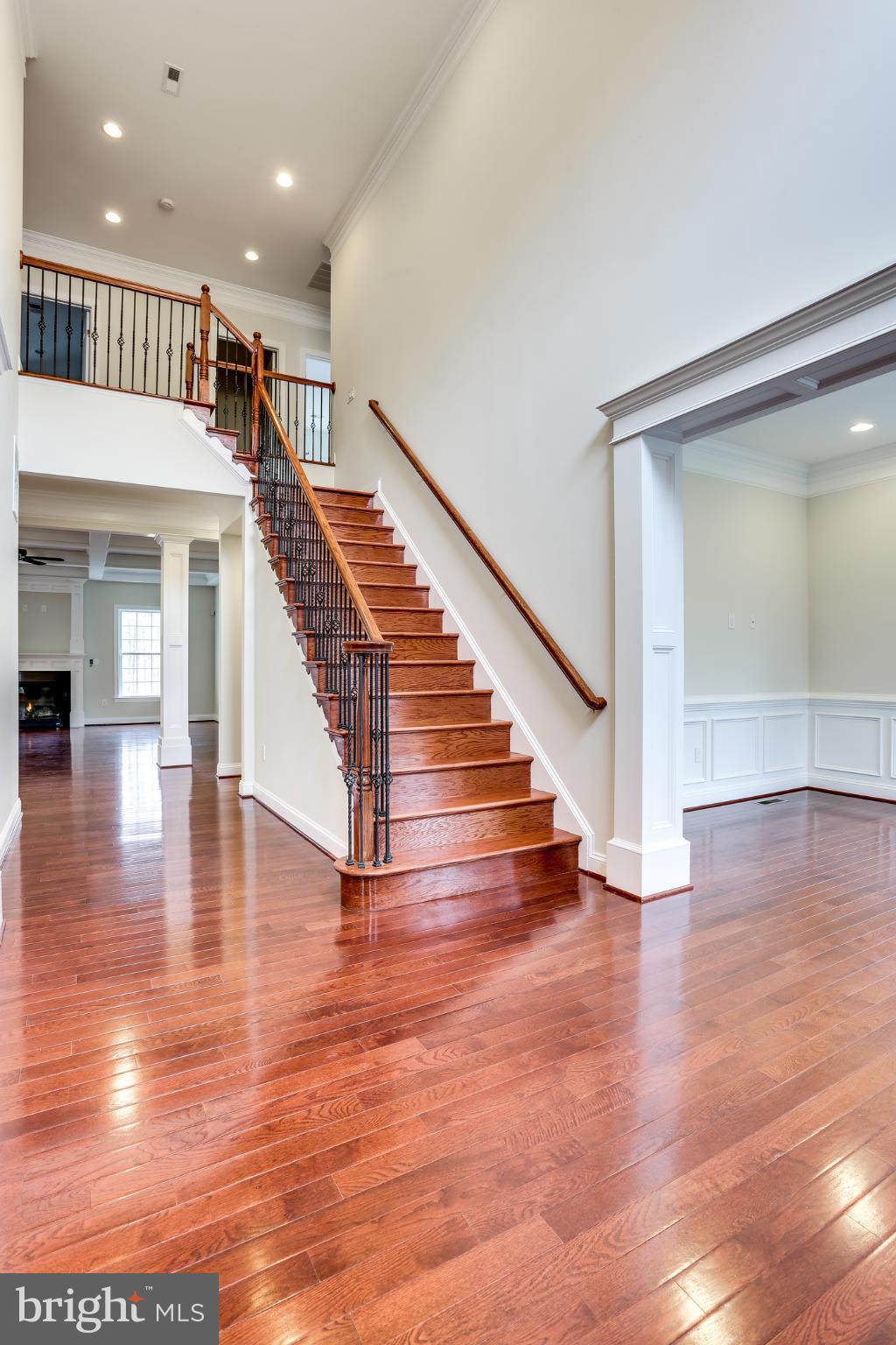 5811 Colchester Road Fairfax, VA 22030 - Photo 4 of 22 Interior (General)