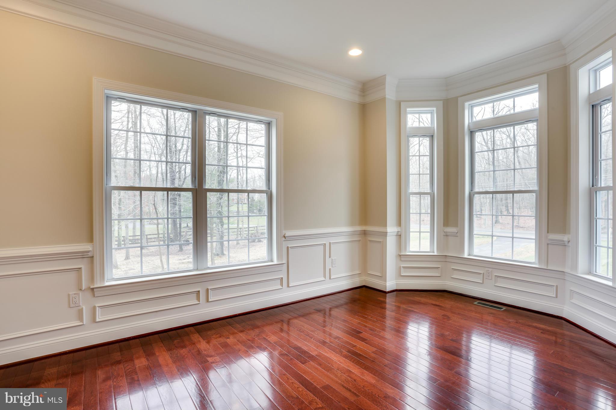 5811 Colchester Road Fairfax, VA 22030 - Photo 5 of 22 Dining Room