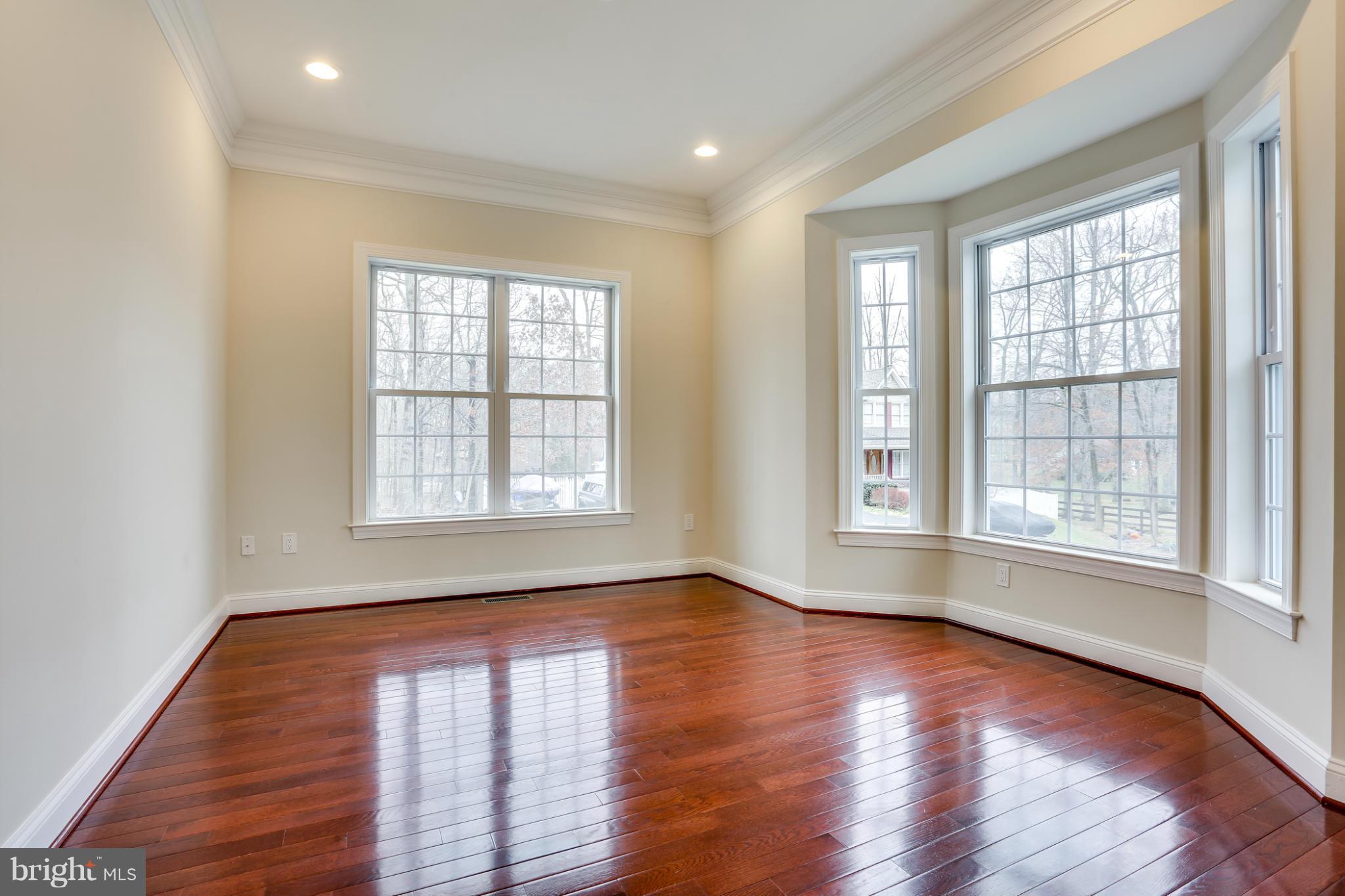 5811 Colchester Road Fairfax, VA 22030 - Photo 9 of 22 Bedroom