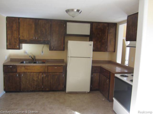 26509 Inkster Road Flat Rock, MI 48134 - Photo 40 of 46 IMG_3326.jpg