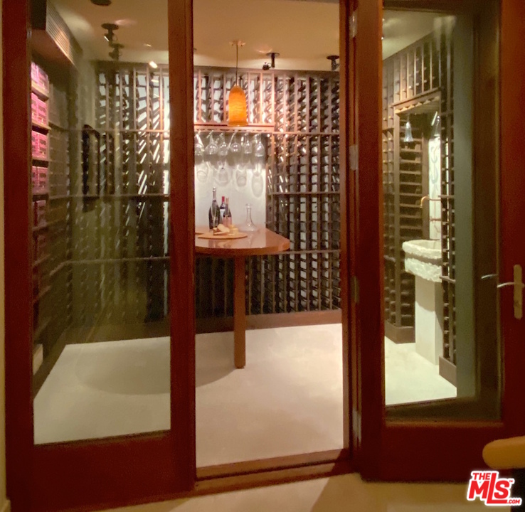 216 24th Street Manhattan Beach, CA 90266 - Photo 11 of 20