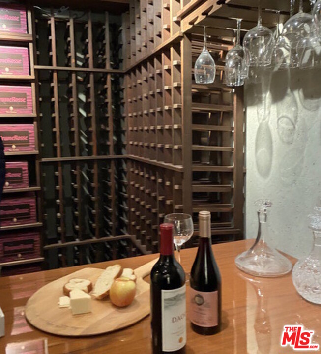 216 24th Street Manhattan Beach, CA 90266 - Photo 10 of 20