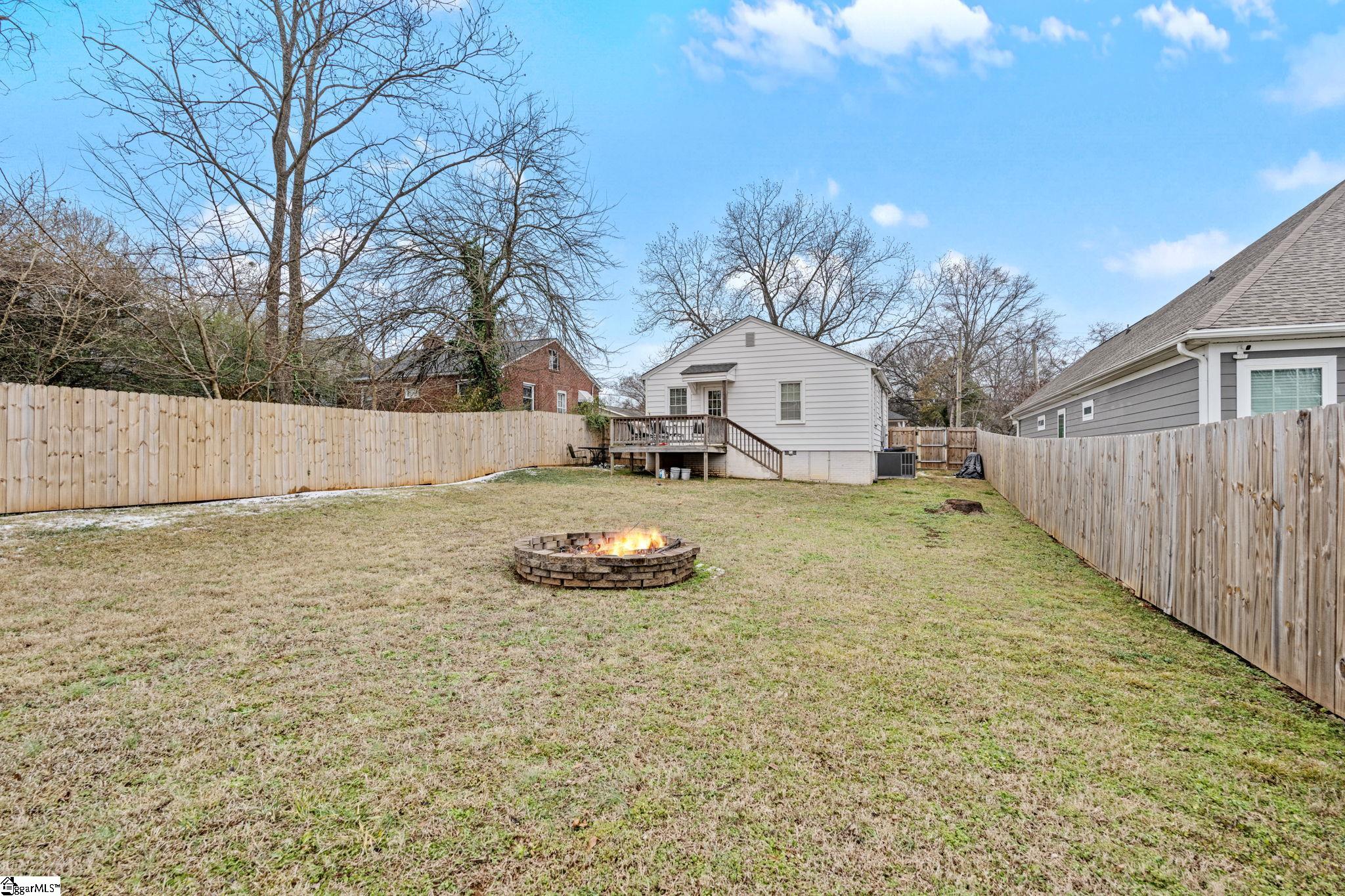 119 Cumberland Avenue Greenville, SC 29607 - Photo 8 of 23