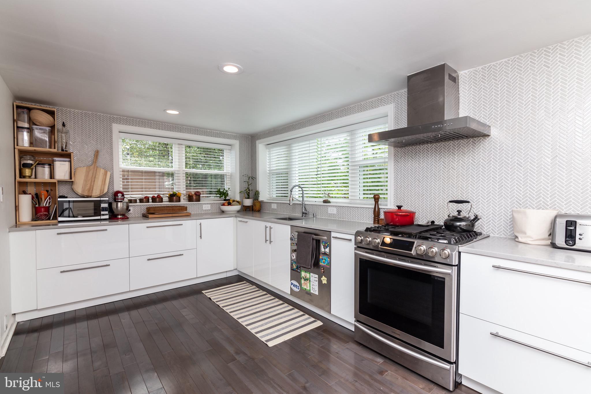 518 East Spring Avenue Ardmore, PA 19003 - Photo 6 of 38 Fully remodeled Kitchen in 2019