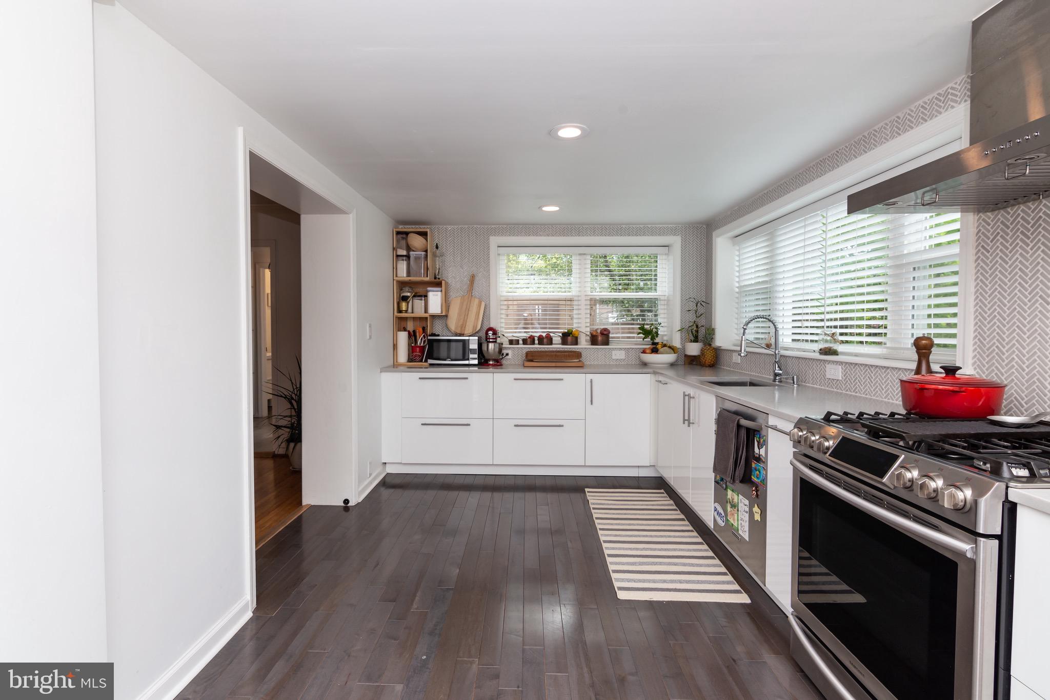 518 East Spring Avenue Ardmore, PA 19003 - Photo 9 of 38 Hardwood flooring