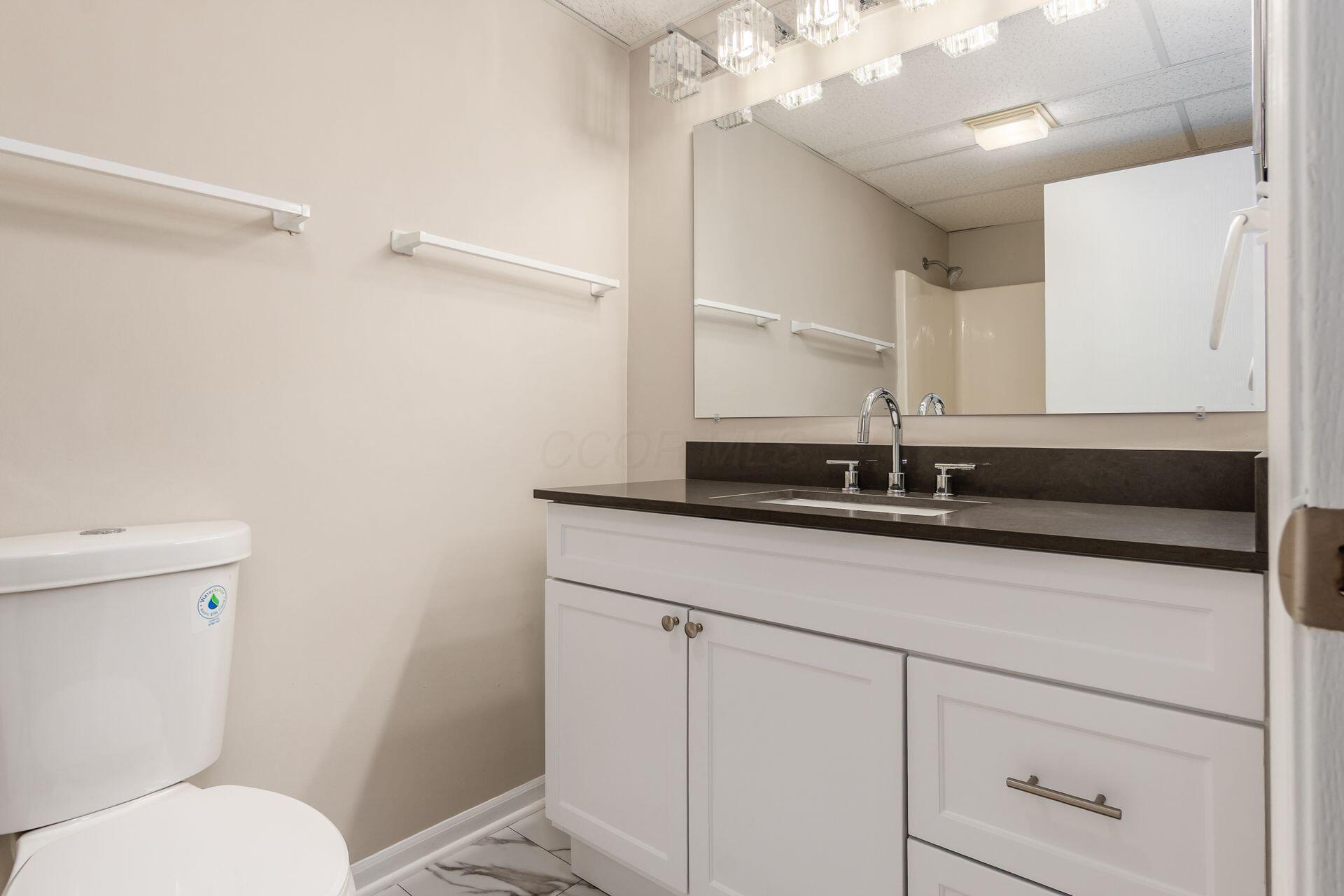 3939 Karl Road, Unit 222 Columbus, OH 43224 - Photo 18 of 31 Full Bath