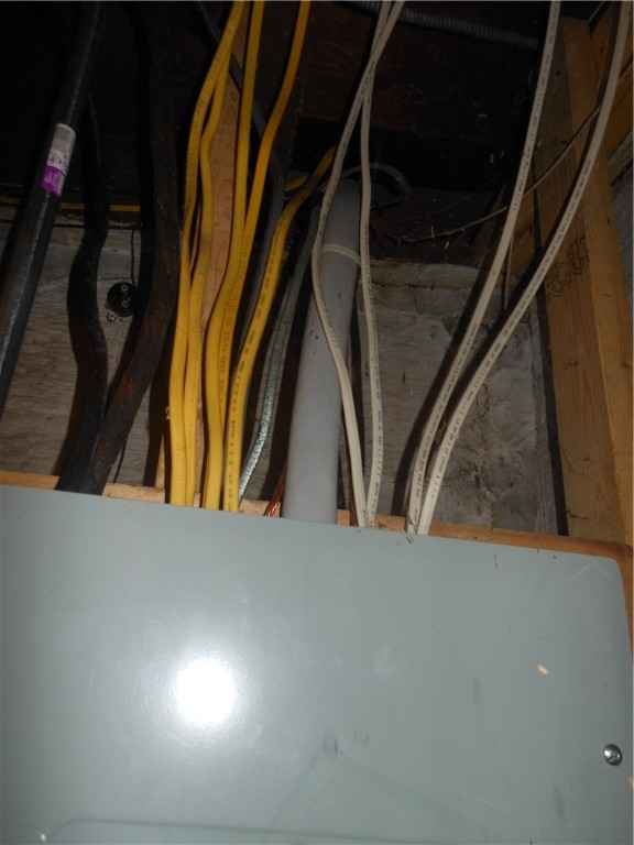 89 East Killingly Road Foster, RI 02825 - Photo 31 of 40 MOSTLY NEWER ROMEX WIRING
