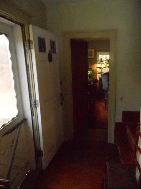 89 East Killingly Road Foster, RI 02825 - Photo 6 of 40 FRONT ENTRY FOYER