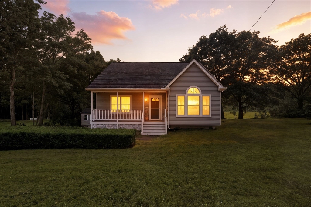 17 Glendale Road Southampton, MA 01073 - Photo 42 of 42 a front view of a house with a garden