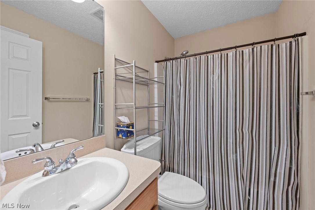 608 Rundle Street LaGrange, OH 44050 - Photo 15 of 32