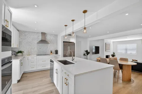 $2,040,000 | 4811 North Flagler Drive, West Palm Beach, FL 33407