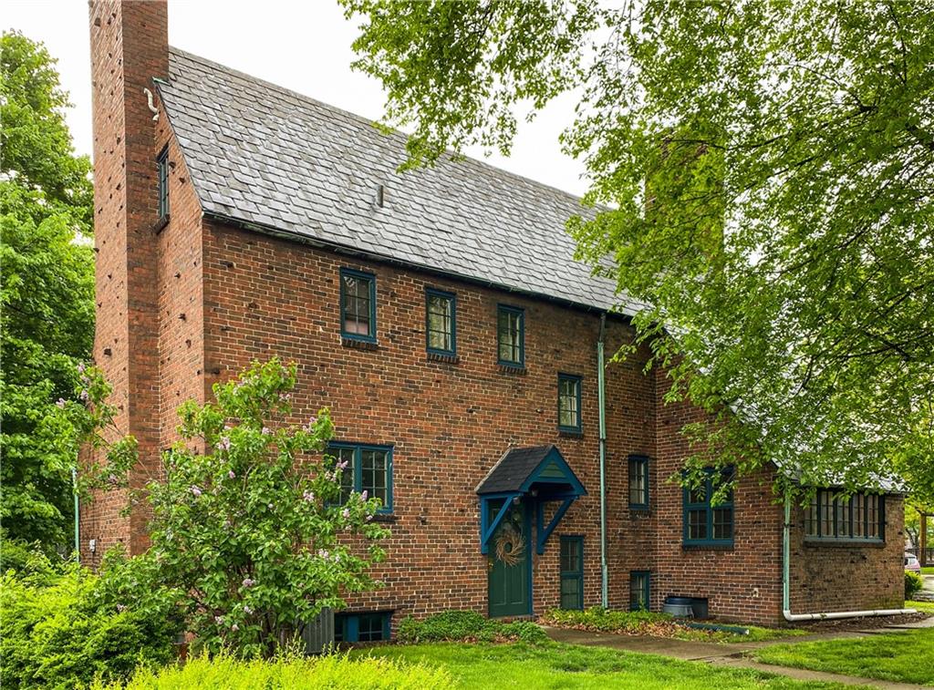 340 Insurance Street Beaver, PA 15009 - Photo 4 of 24 Gallery Image 4