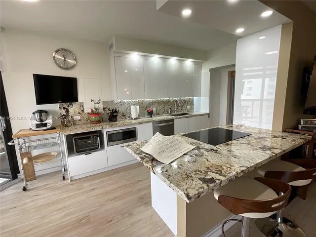 $659,000 | 20191 East Country Club Drive, Unit 1903, Aventura, FL 33180