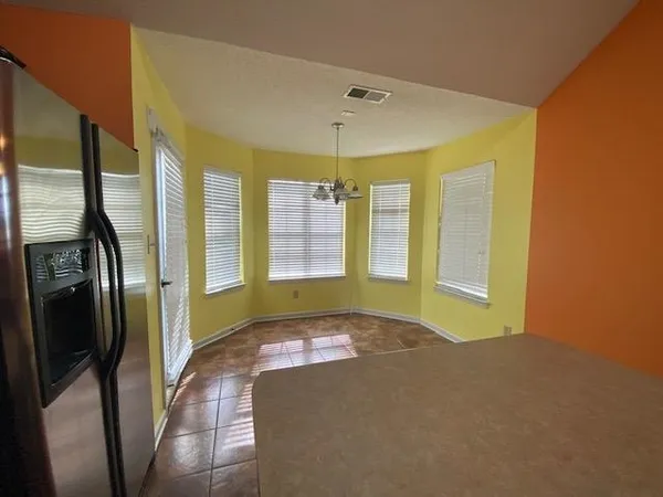 $1,950 | 6098 Ravenwood Lake Drive East, Horn Lake, MS 38637