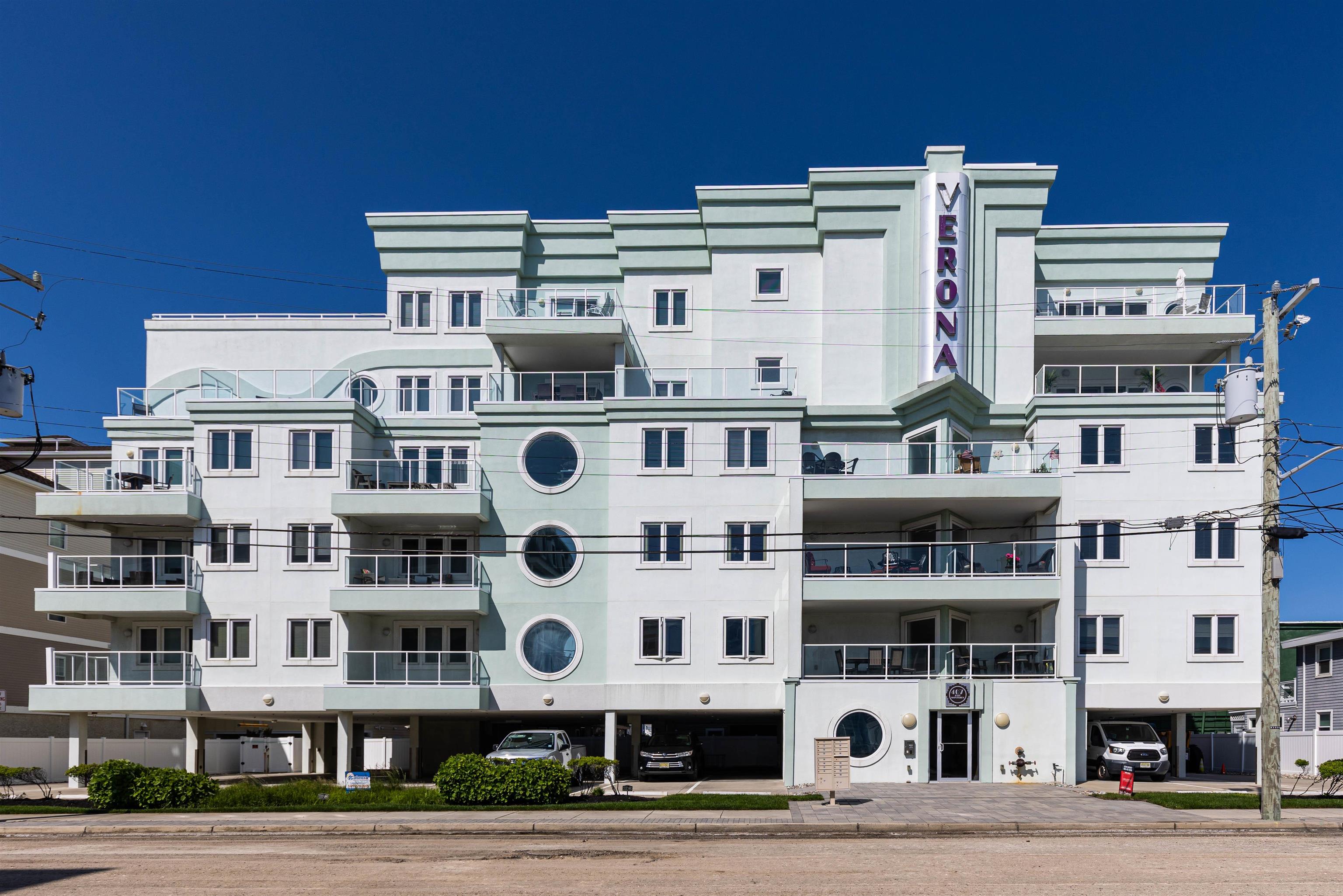 407 East Monterey Ave Unit 203