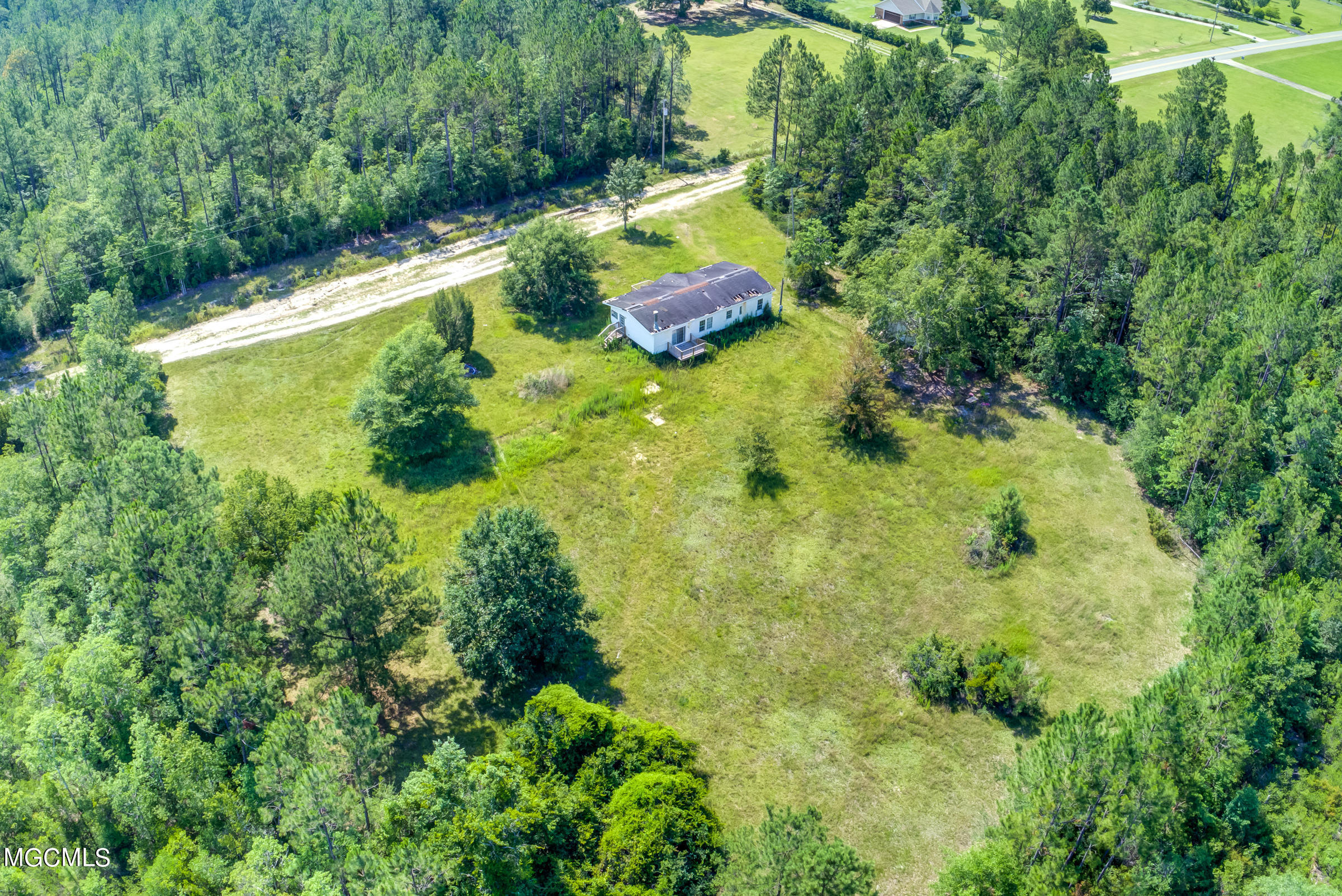 17334 C J Dellie Road Saucier, MS 39574 - Photo 3 of 26 17334 CJ Dellie Rd (20)
