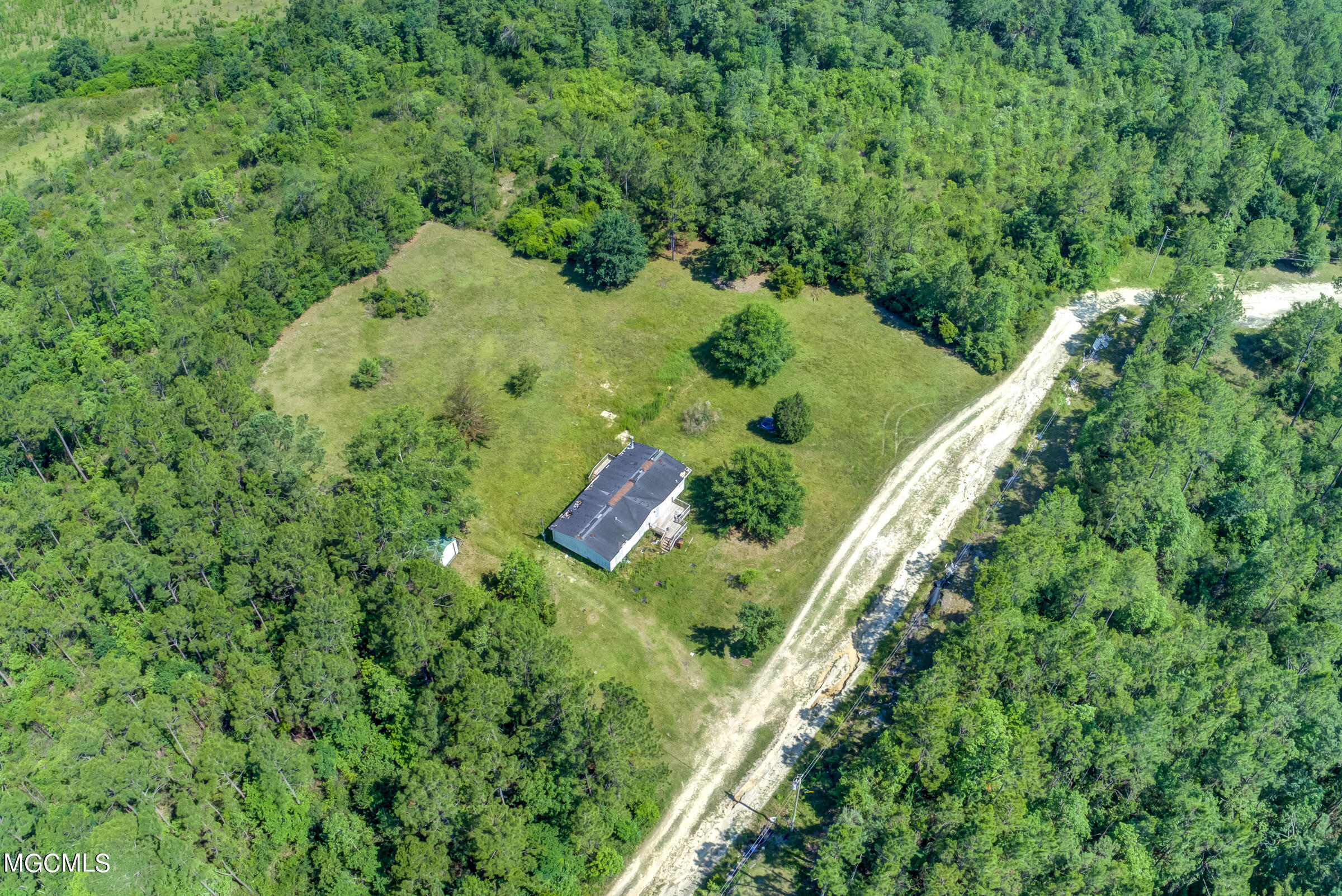 17334 C J Dellie Road Saucier, MS 39574 - Photo 8 of 26 17334 CJ Dellie Rd (14)