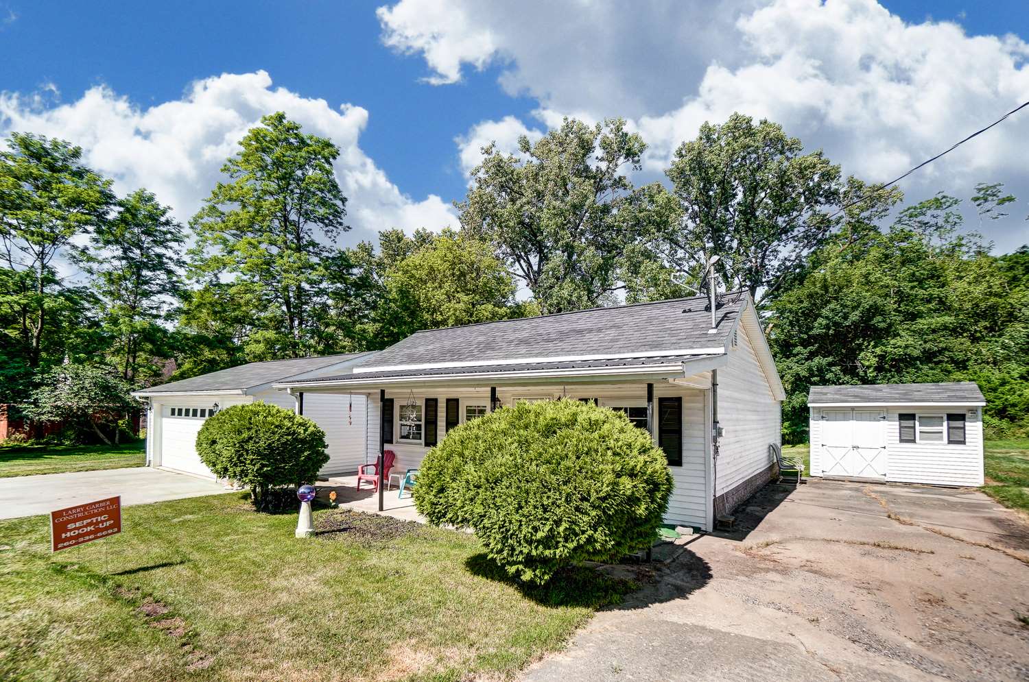 302 4th Street Howe, IN 46746 - Photo 3 of 29 Gallery Image 3