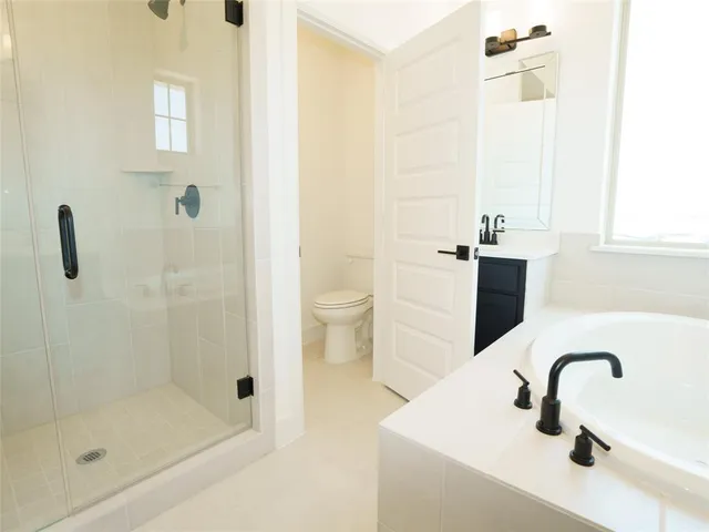 $3,900 | 9311 Easy Street, Rowlett, TX 75088