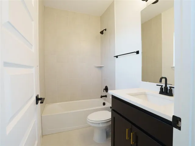 $3,900 | 9311 Easy Street, Rowlett, TX 75088