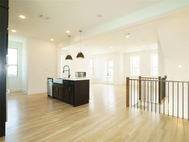 $3,900 | 9311 Easy Street, Rowlett, TX 75088