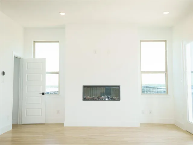 $3,900 | 9311 Easy Street, Rowlett, TX 75088