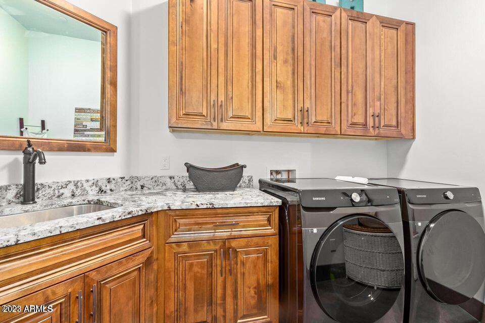 27808 Desierto Drive Rio Verde, AZ 85263 - Photo 33 of 44 a utility room with dryer and washer