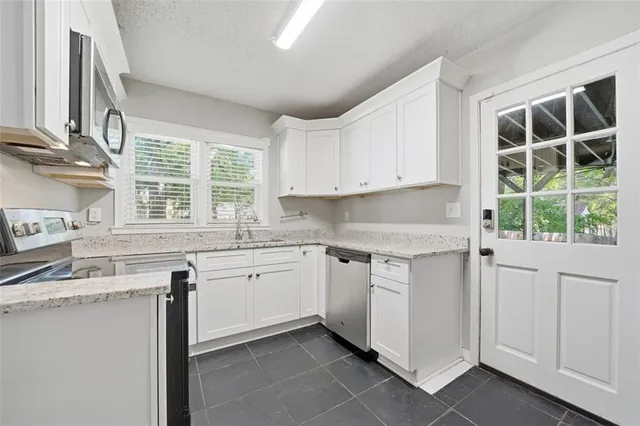 $299,999 | 1848 Brandywine Street Southwest, Atlanta, GA 30310