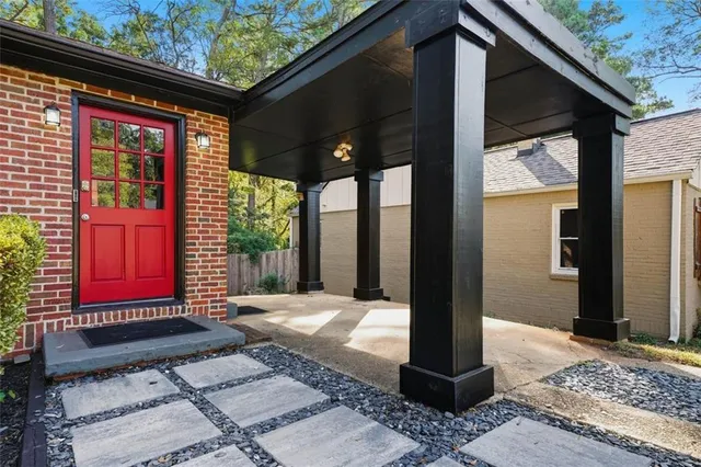 $299,999 | 1848 Brandywine Street Southwest, Atlanta, GA 30310