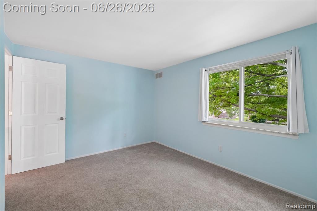6046 Wedgewood Road Canton, MI 48187 - Photo 23 of 46