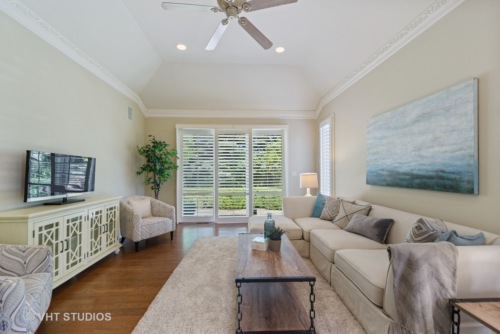 11 Forest Gate Circle Oak Brook, IL 60523 - Photo 9 of 15