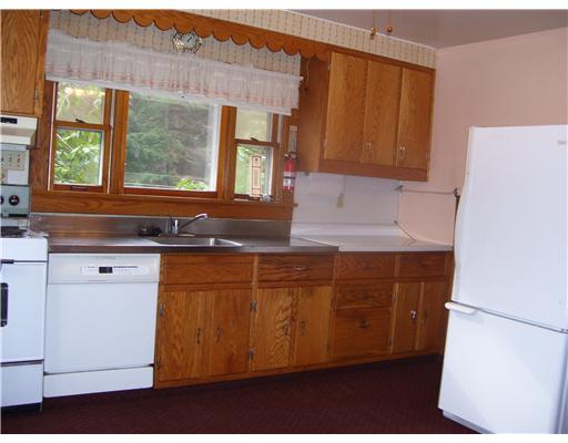 1864 Geiger Road Friedens, PA 15541 - Photo 3 of 17 Cafeteria/Kitchen.