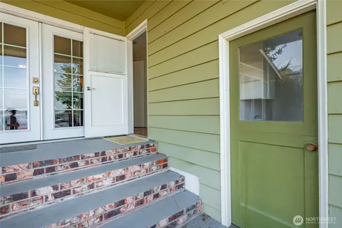 $875,000 | 6887 Holeman Avenue, Blaine, WA 98230