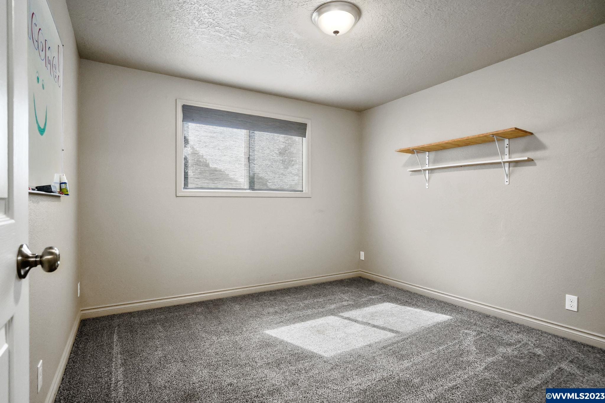340 South 6th Street Lebanon, OR 97355 - Photo 12 of 26
