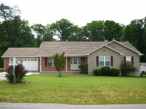 172 Sunset Ridge Drive Crossville, TN 38571 - Photo 1 of 36 Primary Photo
